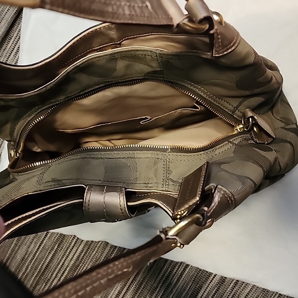 Coach Hobo Purse - Picture 3 of 7